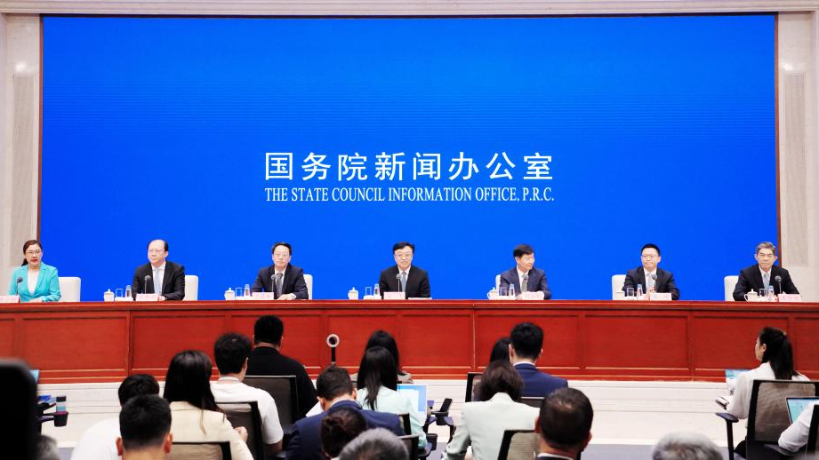 新華全媒+|打造引領(lǐng)我國新時(shí)代對外開(kāi)放的重要門(mén)戶(hù)——國新辦發(fā)布會(huì )聚焦海南自貿港全島封關(guān)運作