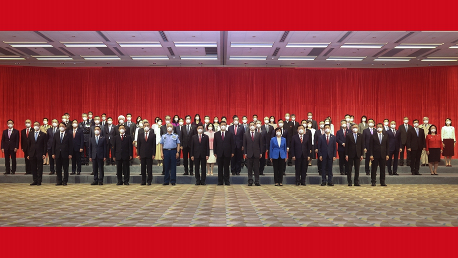 習近平會(huì )見(jiàn)香港特別行政區新任行政、立法、司法機關(guān)負責人