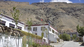 一曲藏戲，幾多變化 孔雀河畔的千年古村之變