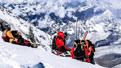 登絕頂·探微觀(guān)·解謎題——中國科考探秘地球之巔