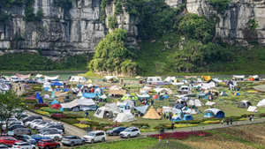 露營(yíng)火爆，潮流背后有哪些隱憂(yōu)？