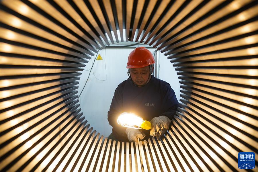 （鏡觀(guān)中國·新華社國內新聞?wù)掌恢芫x）（14）專(zhuān)精特新“小巨人”企業(yè)生產(chǎn)忙