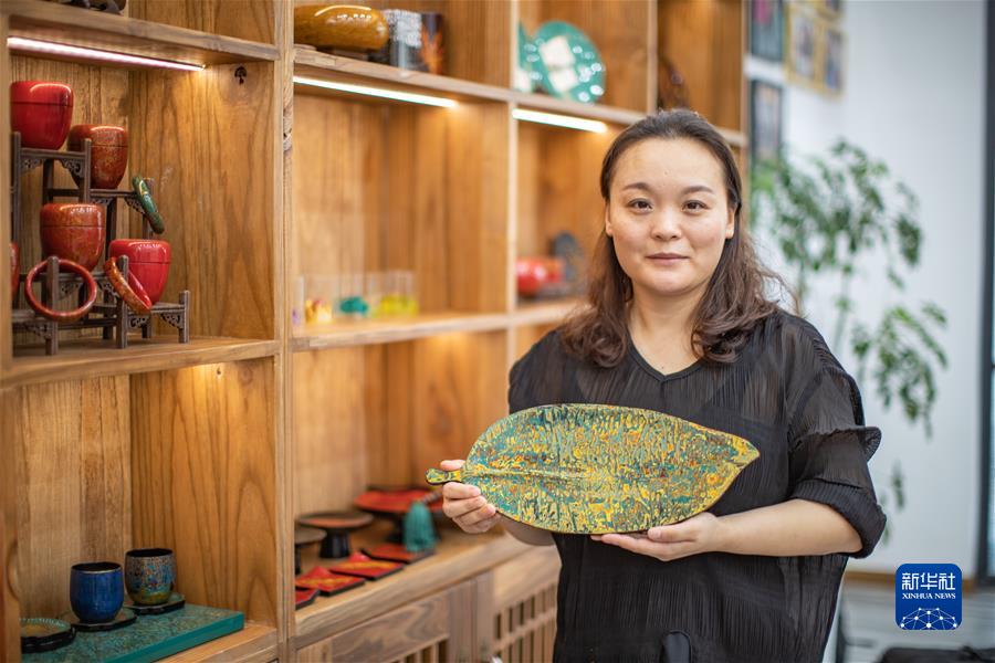 （社會(huì )）（5）打造大漆藝術(shù)空間  “巧”手“制”出就業(yè)路