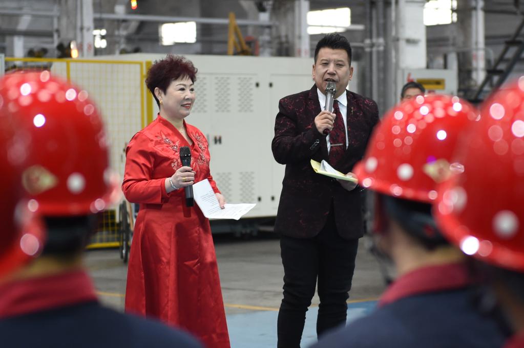 追夢(mèng)“老男孩”和他的農民工俱樂(lè )部