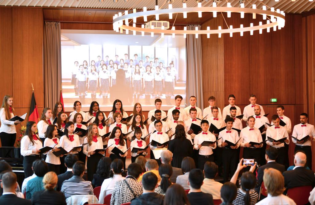 慶祝中德建交50周年青少年云音樂(lè )會(huì )在德國埃森舉行