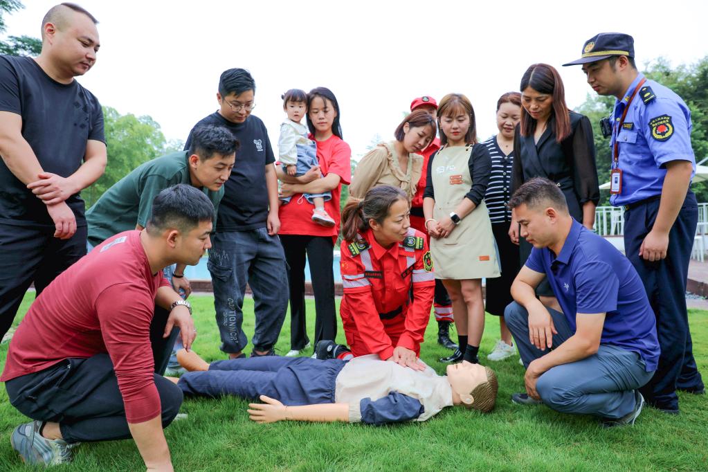 浙江長(cháng)興：宣傳檢查進(jìn)鄉村