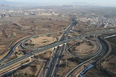 河北秦皇島:打造外聯(lián)內通交通網(wǎng)絡(luò )