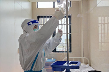 新華全媒+丨村醫巡診、下沉診療、備好藥品……多地農村防疫一線(xiàn)見(jiàn)聞