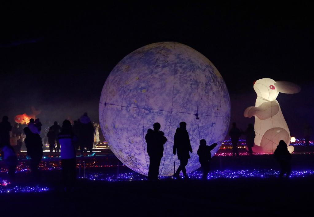 新春走基層丨河北晉州：鄉村“夜經(jīng)濟” 點(diǎn)燃新春“煙火氣”