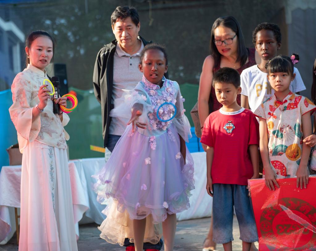 肯尼亞：品華韻，慶元宵