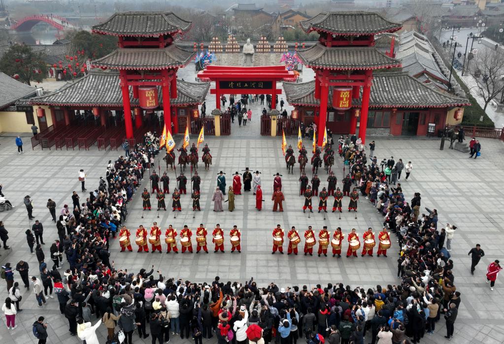 新華全媒+·強信心·開(kāi)新局丨古都開(kāi)封吹響文旅復蘇“集結號”