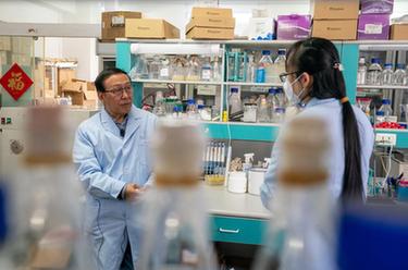 張克勤代表：為科技強國、農業(yè)強國作貢獻