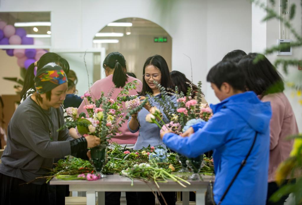 “三八”國際勞動(dòng)婦女節帶熱“浪漫經(jīng)濟”