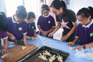 校園開(kāi)啟“迎端午、知端午”傳統習俗課