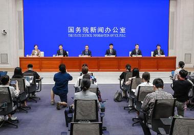 國新辦舉行加強醫療保障基金使用常態(tài)化監管?chē)鴦?wù)院政策例行吹風(fēng)會(huì )