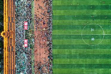 新華全媒+｜貴州“村超”，點(diǎn)燃夏日足球熱情