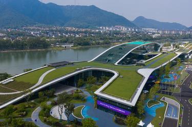 新華全媒+｜探訪(fǎng)亞運場(chǎng)館杭州富陽(yáng)水上運動(dòng)中心