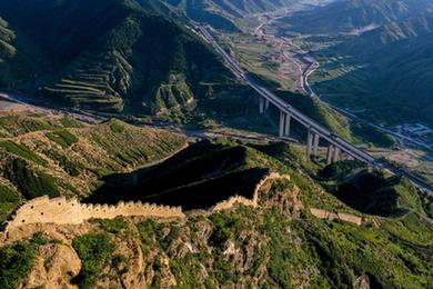 美麗中國丨雄奇險峻古長(cháng)城