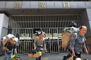 “慢火車(chē)”穿行黔北山區三十載