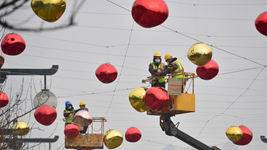 ?；⒂未?年味漸濃——西安部分區域解封首日見(jiàn)聞