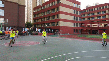 這所小學(xué)的“獨輪車(chē)+”課程，是孩子的健康快樂(lè )源泉