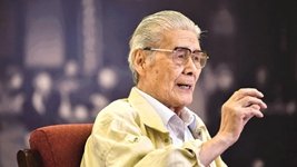 追記“七一勛章”獲得者藍天野：大地是沉郁的，“戲要落在地上”