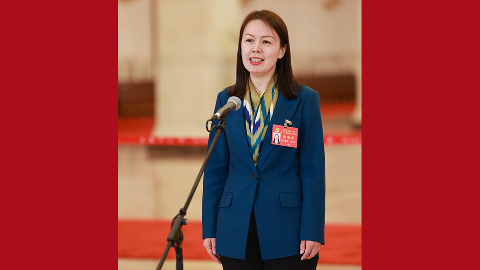 祖力亞提·司馬義代表接受采訪(fǎng)