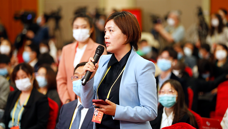 工人日報記者提問(wèn)