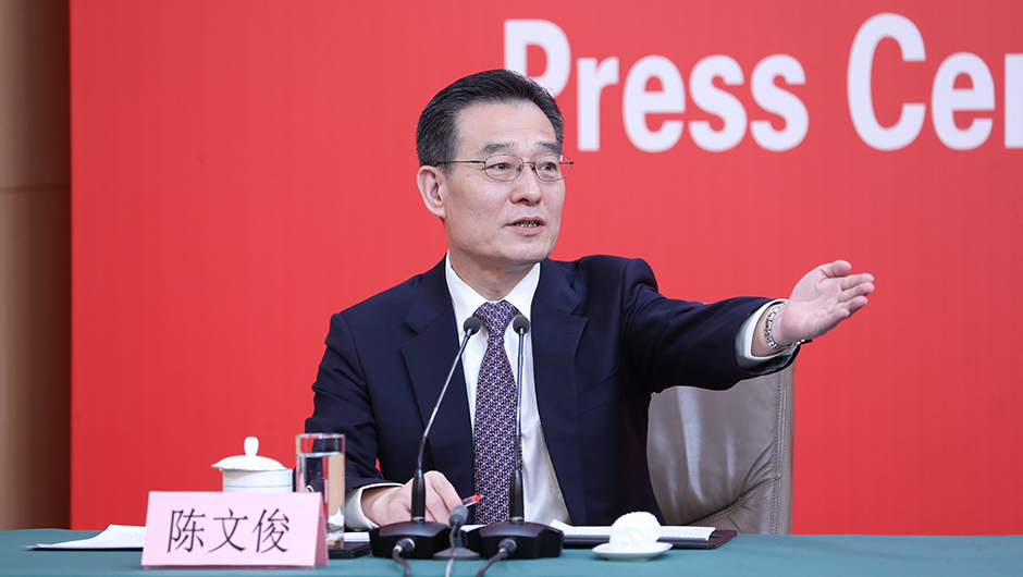 中央宣傳部對外新聞局局長(cháng)陳文俊