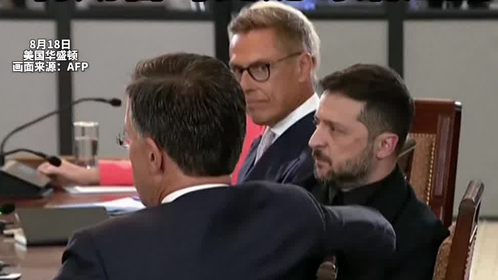 麥克未關(guān) 特朗普馬克龍對話(huà)泄露