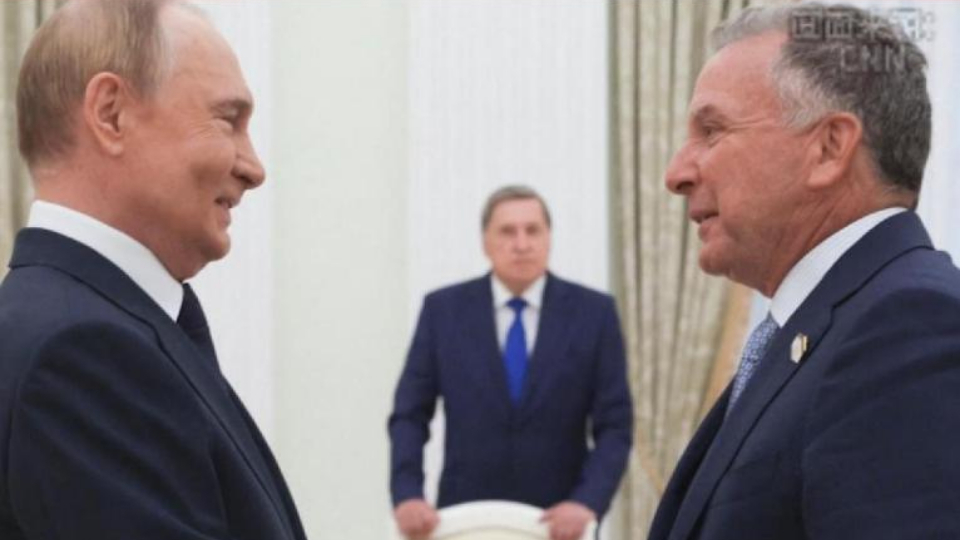 美媒：普京將“勇氣勛章”授予為俄陣亡的美中情局高官之子