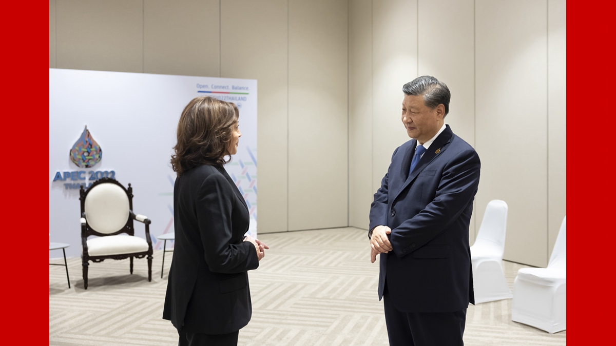 習近平同美國副總統哈里斯簡(jiǎn)短交談