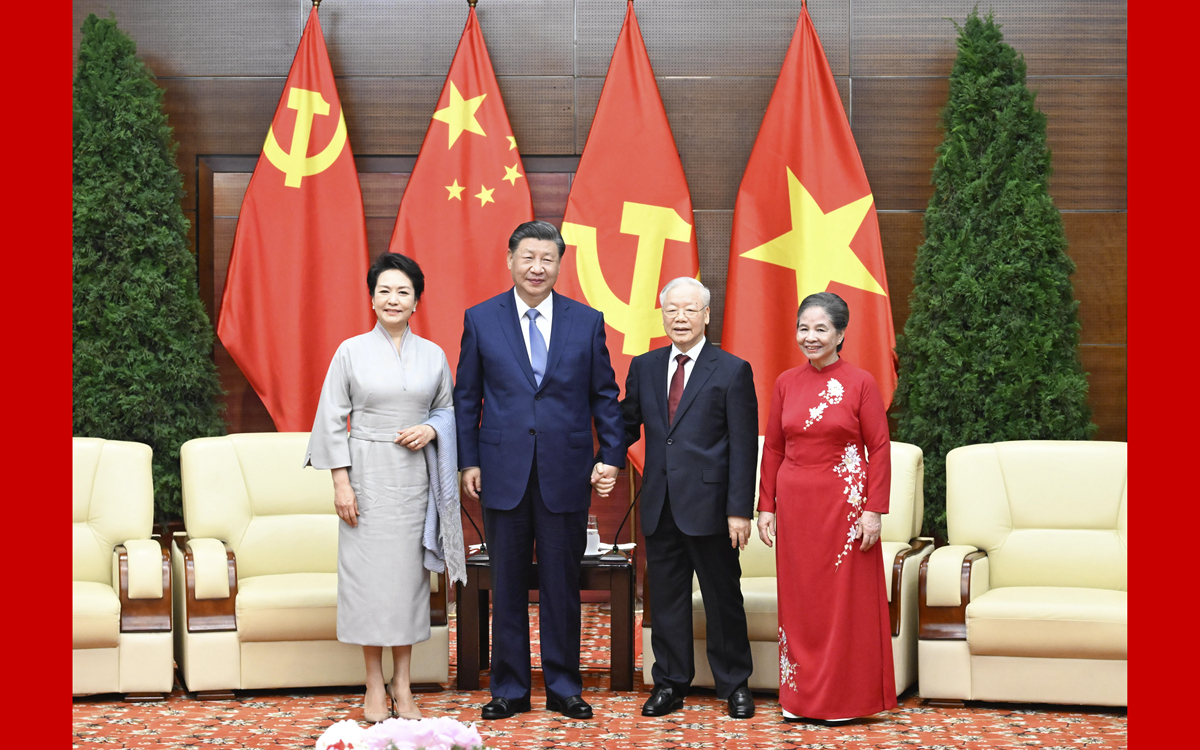 習近平夫婦同越共中央總書(shū)記阮富仲夫婦話(huà)別